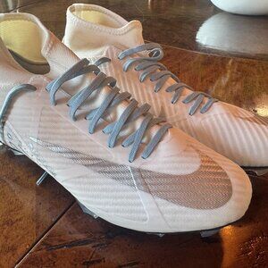 New Mercurial SuperFly 9 FG Men's Cleats M8.5/W10 White Silver